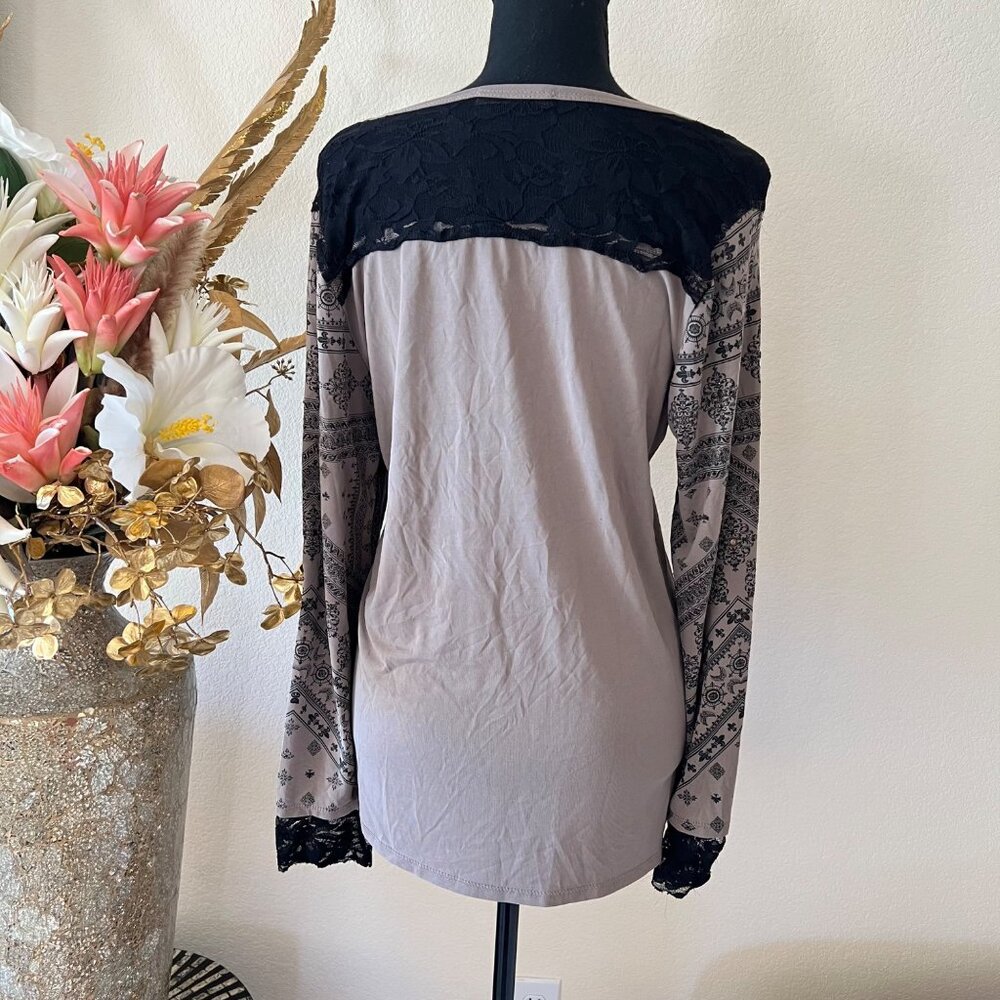Y2K Whimsygoth Studded Lace Flowy Abstract Black & Brown Long Sleeve Top - Picture 4 of 11